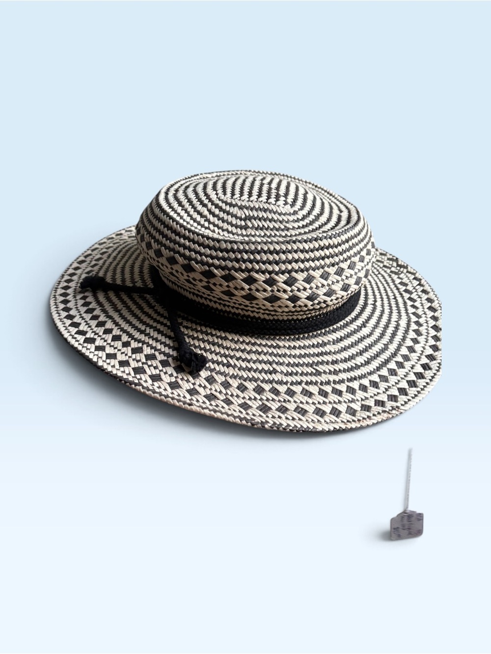 Source Unknown Black & White Woven Straw Sun Hat with Chin Tie